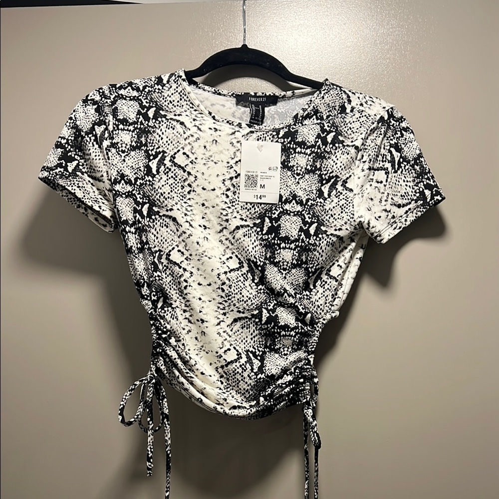 Crop Black and White Snake Print Top